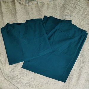 Set of scrubs, teal, size Large